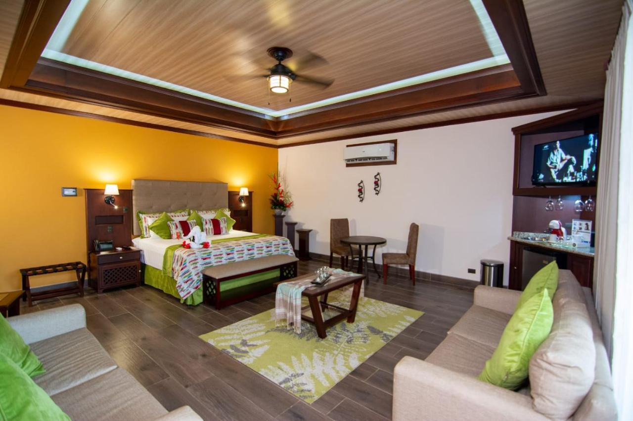 Hotel Arenal Springs Resort & Spa La Fortuna Luaran gambar Suite at Hotel Villa Bonita
