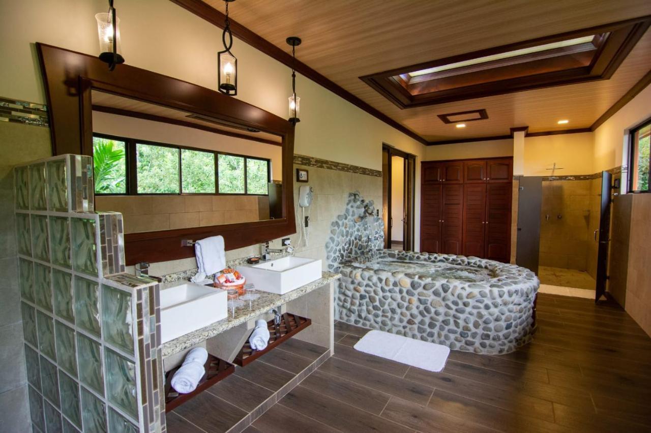 Hotel Arenal Springs Resort & Spa La Fortuna Luaran gambar Bathroom